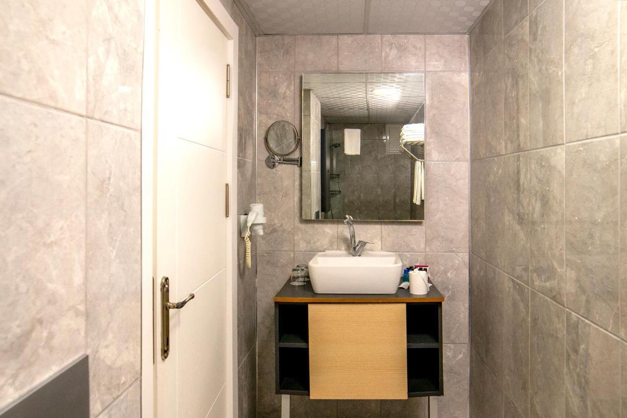 Royal Towers Lara Hotel Kemeragzi ภายนอก รูปภาพ